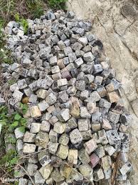 un tas de pavé !